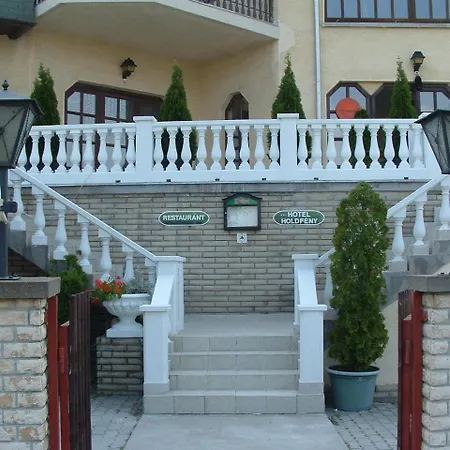 Holdfeny Kapolnasnyek